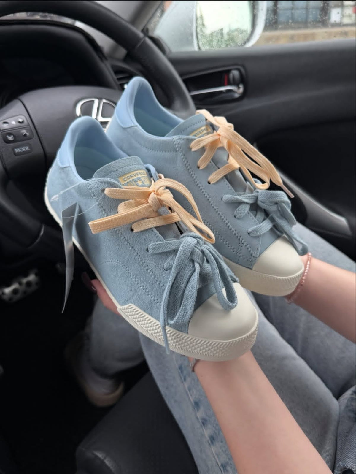 Converse